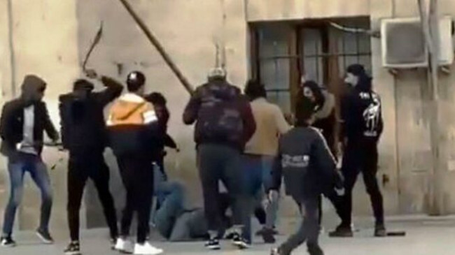 Şanlıurfa’da meydanda linç girişimi