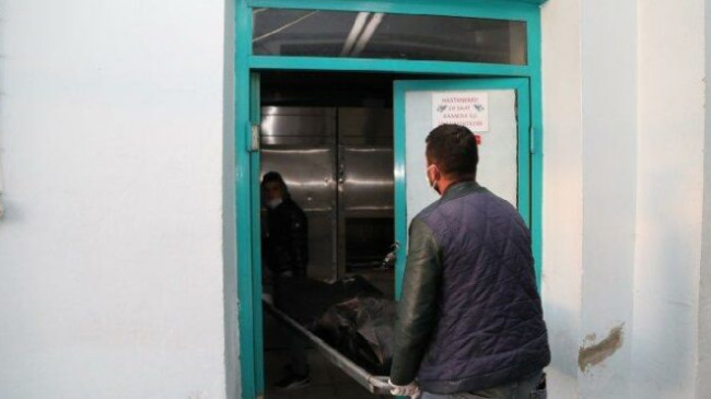 Sınırda donmuş erkek cesedi bulundu